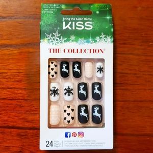Kiss The Collection Christmas Nails